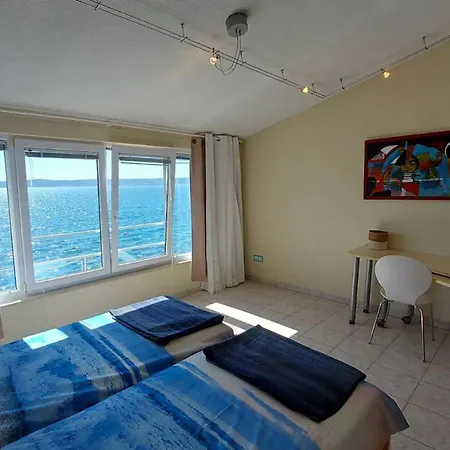 Coastal Charm In Kastel Kambelovac With Terrace & Sea Views * Kastela