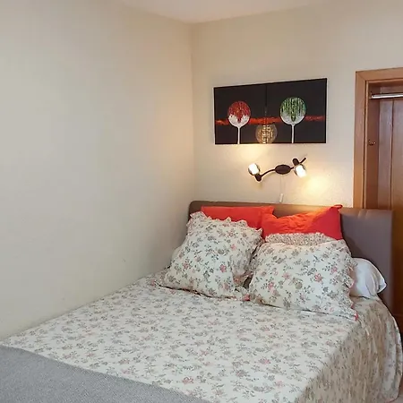 Coastal Charm In Kastel Kambelovac With Terrace & Sea Views Holiday home
