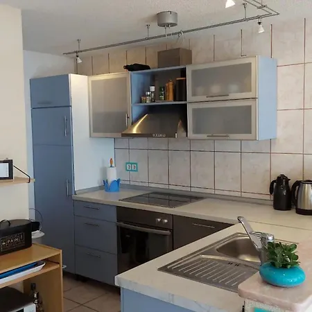 Coastal Charm In Kastel Kambelovac With Terrace & Sea Views Kastela